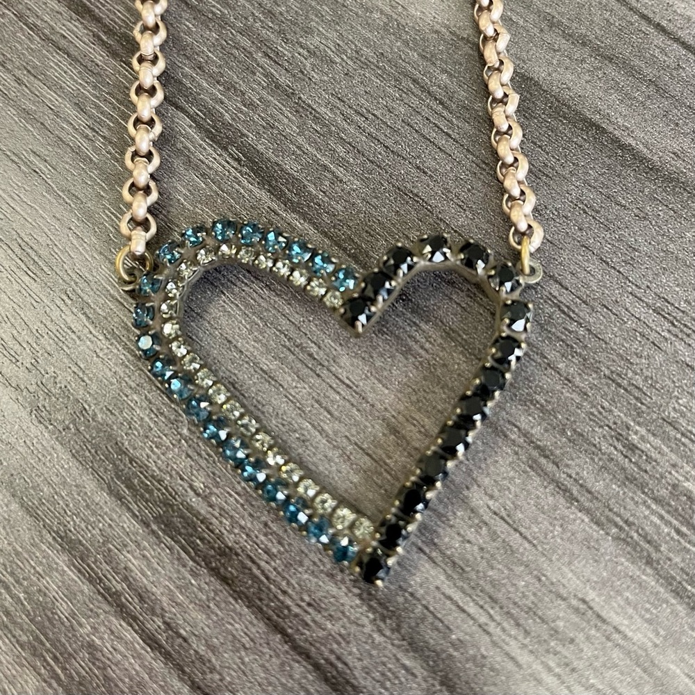 Sabika Winter Fun Heart Necklace